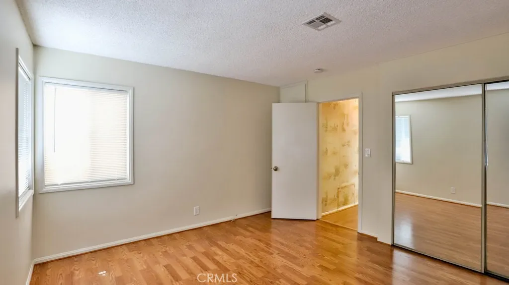 15841 Marlin Place, Van Nuys, California 91406 home-pic-32